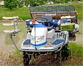 田植え機